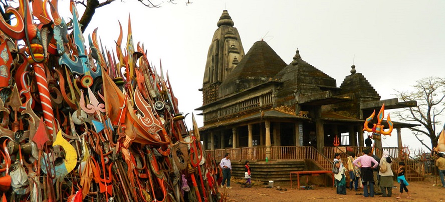 Sacred Oases: Exploring Temples near Pench National Park